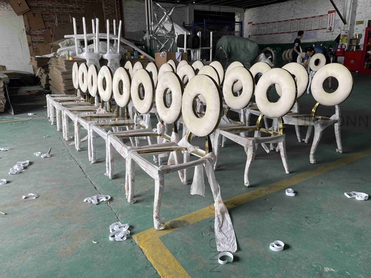 राउंड बैक डाइनिंग चेयर्स स्पेशल डिजाइन स्टैकेबल फंक्शन बैंक्वेट चेयर्स