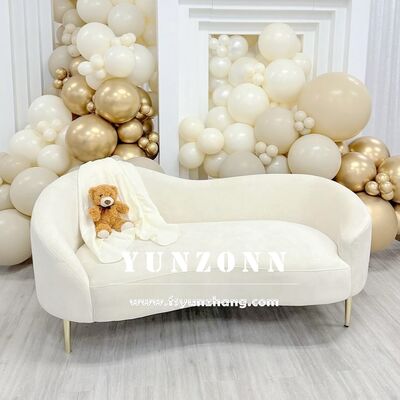 अच्छा दाम होटल लिविंग रूम के लिए सुरुचिपूर्ण न्यूनतम स्टेनलेस स्टील सोफा ऑनलाइन